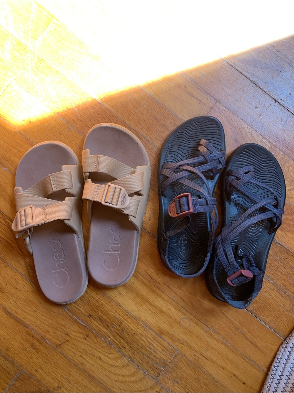 Chaco sz 6 Tan Doe Slide Sandals & Black Sport Sandals Set